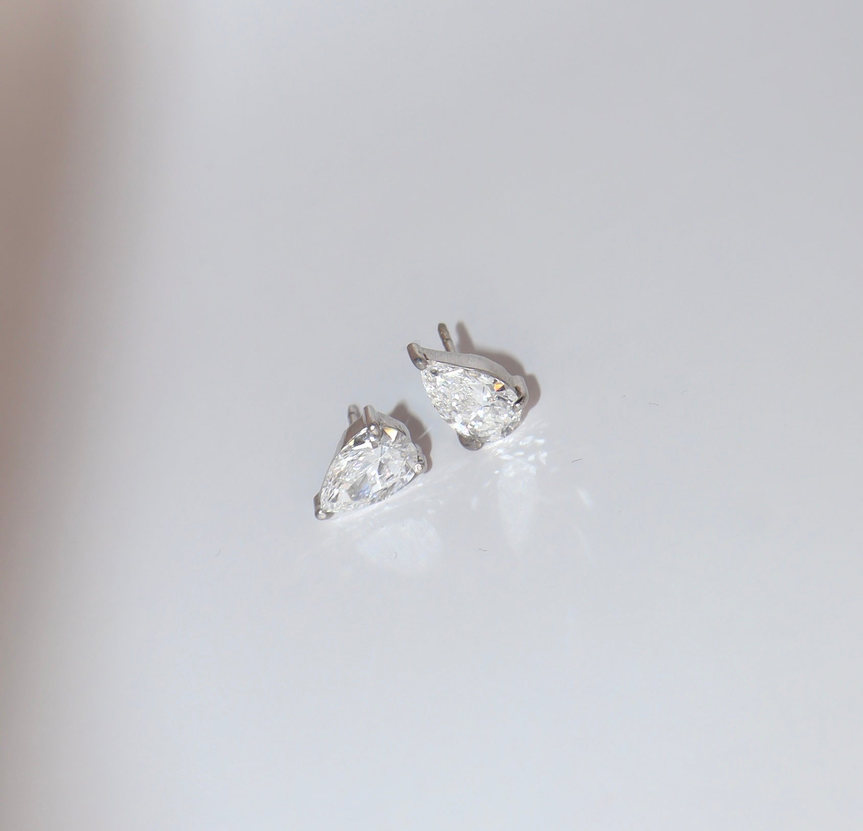Pear Earrings 2 CT