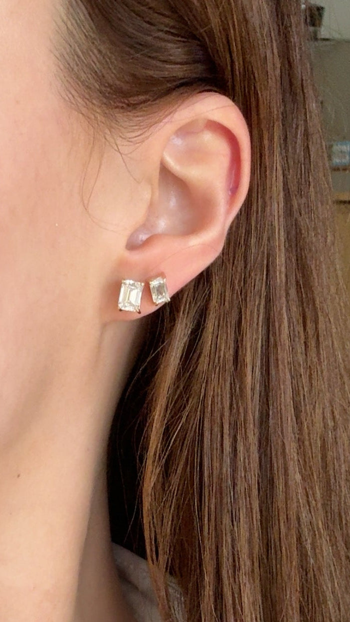 Emerald earrings 1 CT