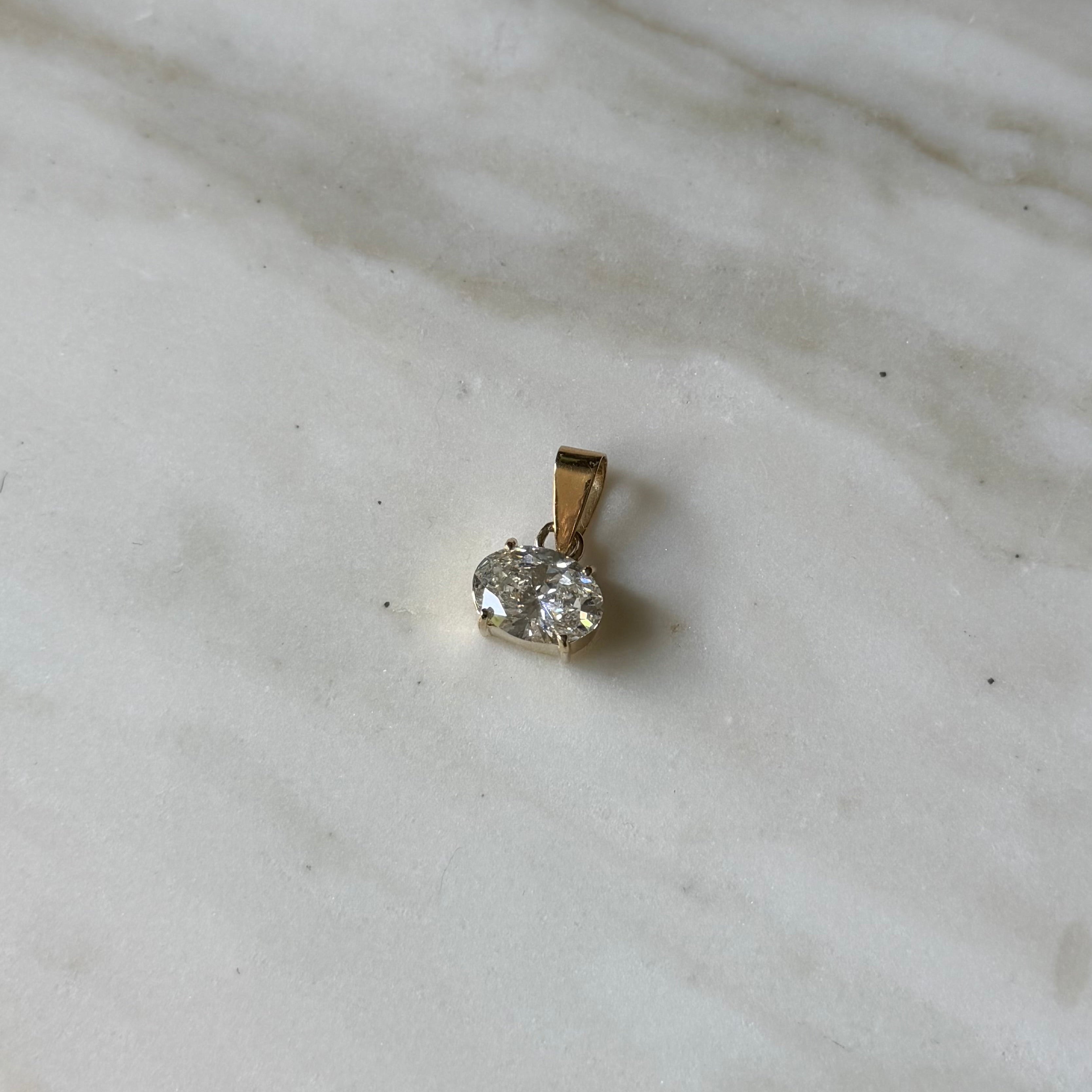 Irina Oval Charm 4 CT