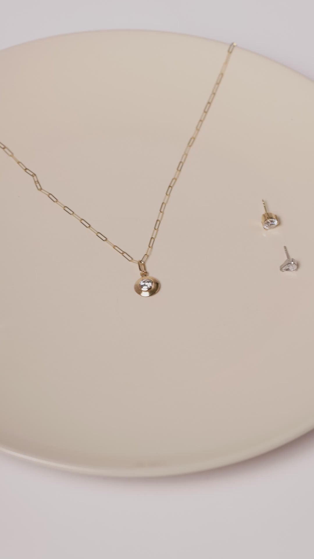 Essential Link Chain