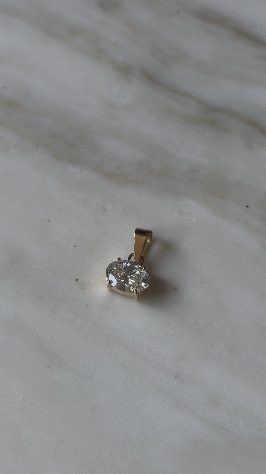 Irina Oval Charm 4 CT